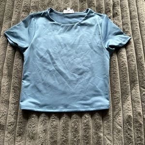 Blue cropped tee